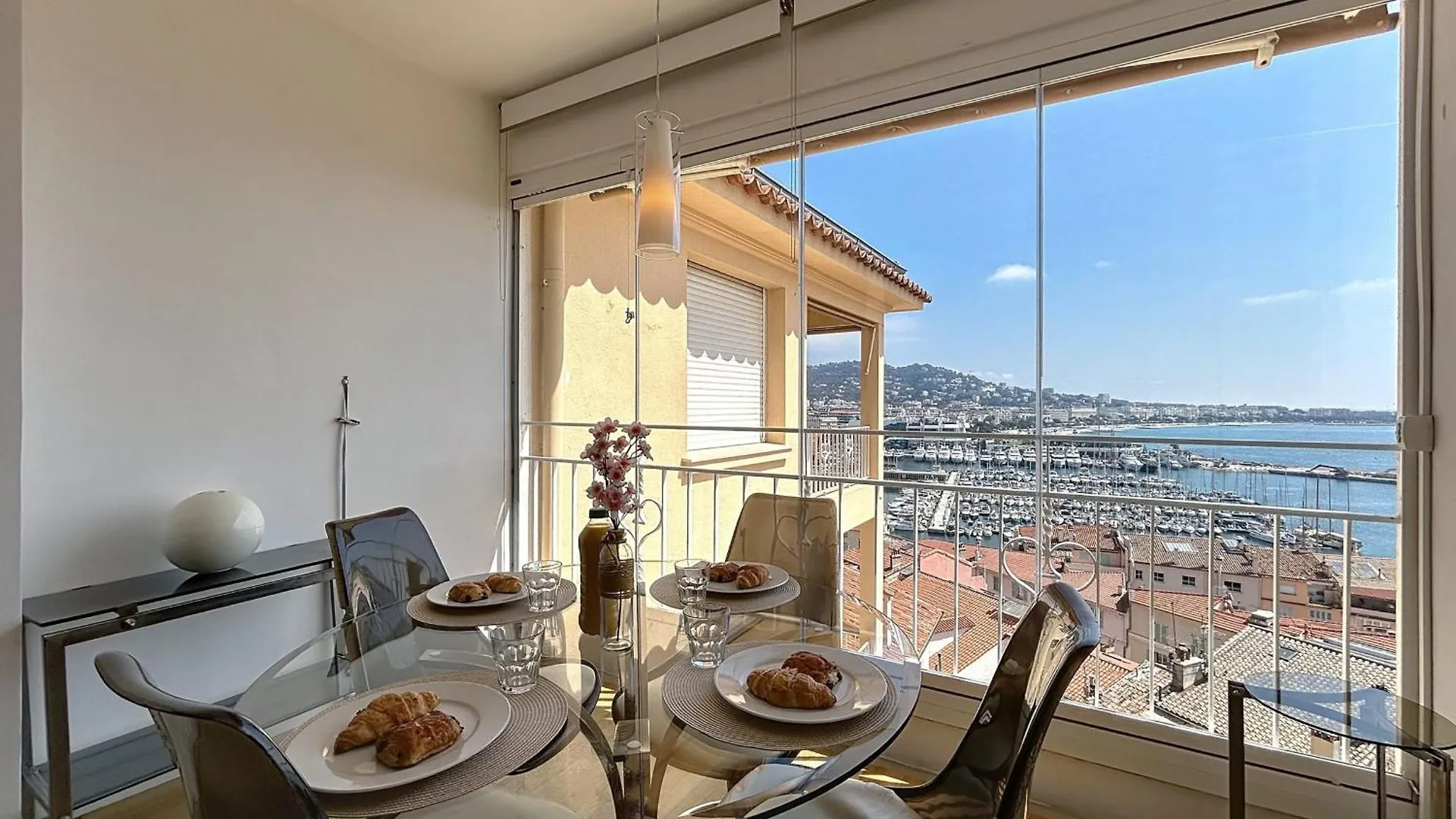 Cannes Suquet Stunning Sea View Bright Apartment Prime Quiet Location 0*,  فرنسا