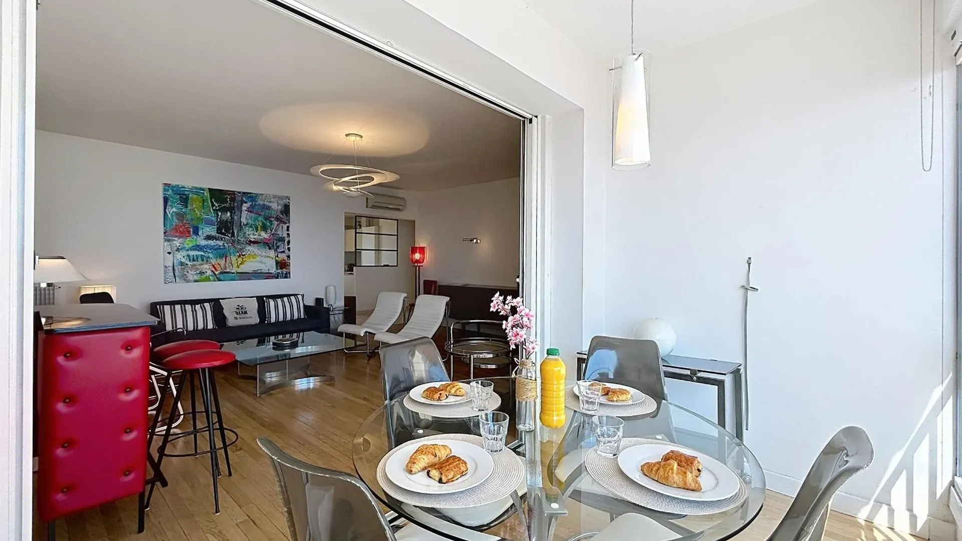 Cannes Suquet Stunning Sea View Bright Apartment Prime Quiet Location