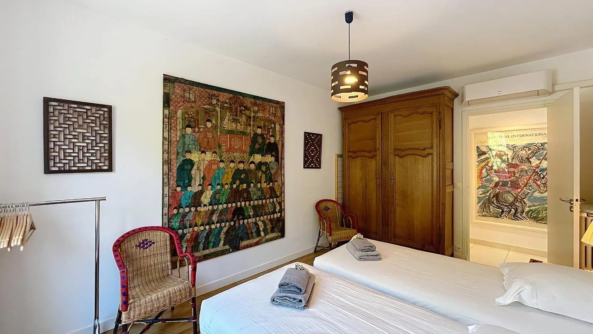 Cannes Suquet Stunning Sea View Bright Apartment Prime Quiet Location